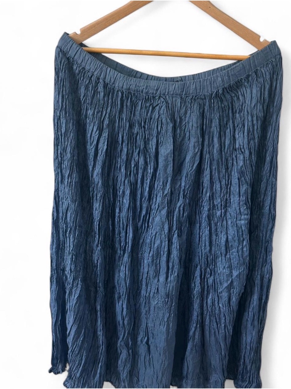 Vintage jonathan martin Navy Blue Crinkled Maxi Skirt 100% silk